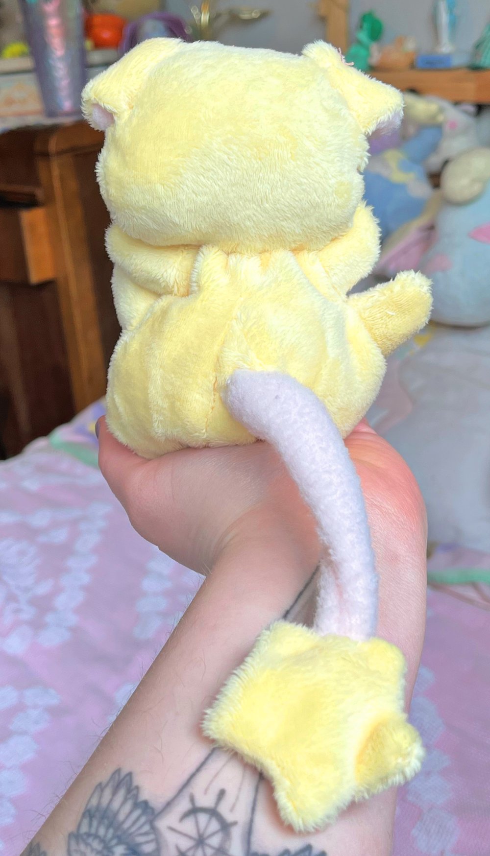 Image of Hugg-A-Me Babey! yellow