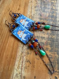 Image 11 of The Singer earrings. n27