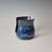 Image 2 of Kitchen Sponge Holder: Bluebird Skies (Cobolt) with rim color
