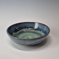 Image 2 of Everyday Bowl: Lichen (Green) with colored rim 01202601