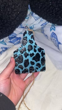 Cow print tag