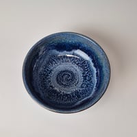 Image 5 of Everyday Bowl: Bluebird Skies (Cobolt) with colored rim 01202601