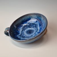 Image 5 of Thumb-handled Bowl: Bluebird Skies (Cobolt) with colored rim 01202602