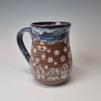 Image 3 of 18 oz. Snowy Village of Tiny Houses with Twinkle Lights as Night rim 01202604