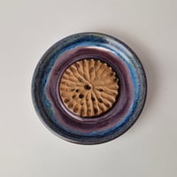 Image 2 of Grater dish - Huckleberry (Purple) with colored rim 01202603