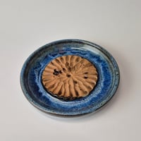 Image 1 of Grater dish - Bluebird Skies (Cobolt) with colored rim 01202605