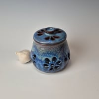 Image 3 of Jar with lid: Bluebird Skies (Cobolt) with colored rim 012026