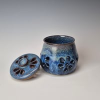 Image 5 of Jar with lid: Bluebird Skies (Cobolt) with colored rim 012026