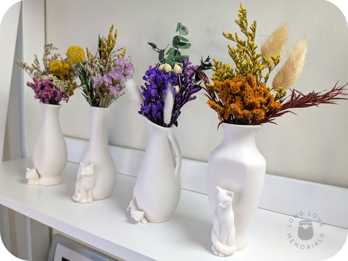 Image of Playful Kitten Statue Vase - Small Bud Vase for Flowers