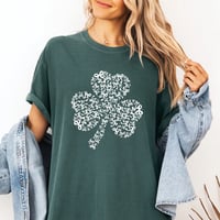 Shamrock of bows 