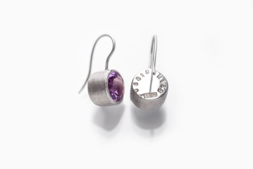 Image of "Happy those who possess" silver earrings with amethysts  · BEATI POSSIDENTES ·