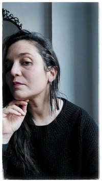 Image 7 of Orecchini pendenti in pelle NINFA CRYSTAL - VerdePiombo