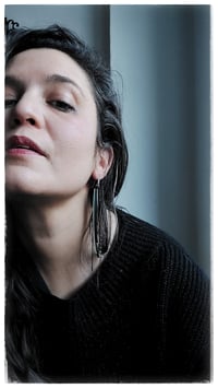 Image 3 of Orecchini pendenti in pelle NINFA CRYSTAL - VerdePiombo