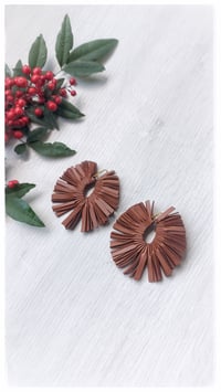 Image 4 of PEACOCK earrings - Tobacco