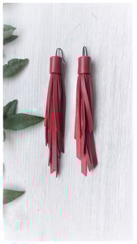 Image 1 of SWALLOW orecchini - Bordeaux - 20% off