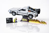 Image 2 of Suporte Lego - Back To The Future (10300)