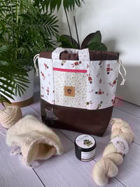 Image 5 of  Sac à Projets taille M, poche avant : Casse-noisettes