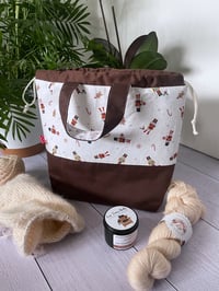 Image 2 of  Sac à Projets taille M, poche avant : Casse-noisettes