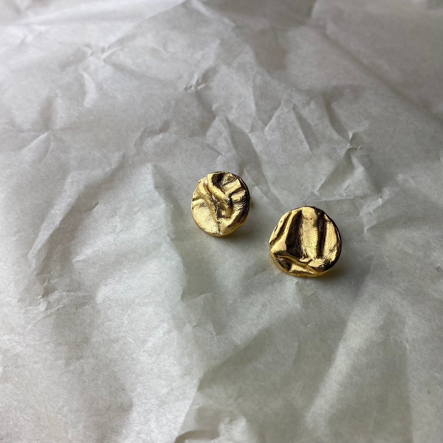 Image of 22ct Gold Vermeil Midi Uisce Stud