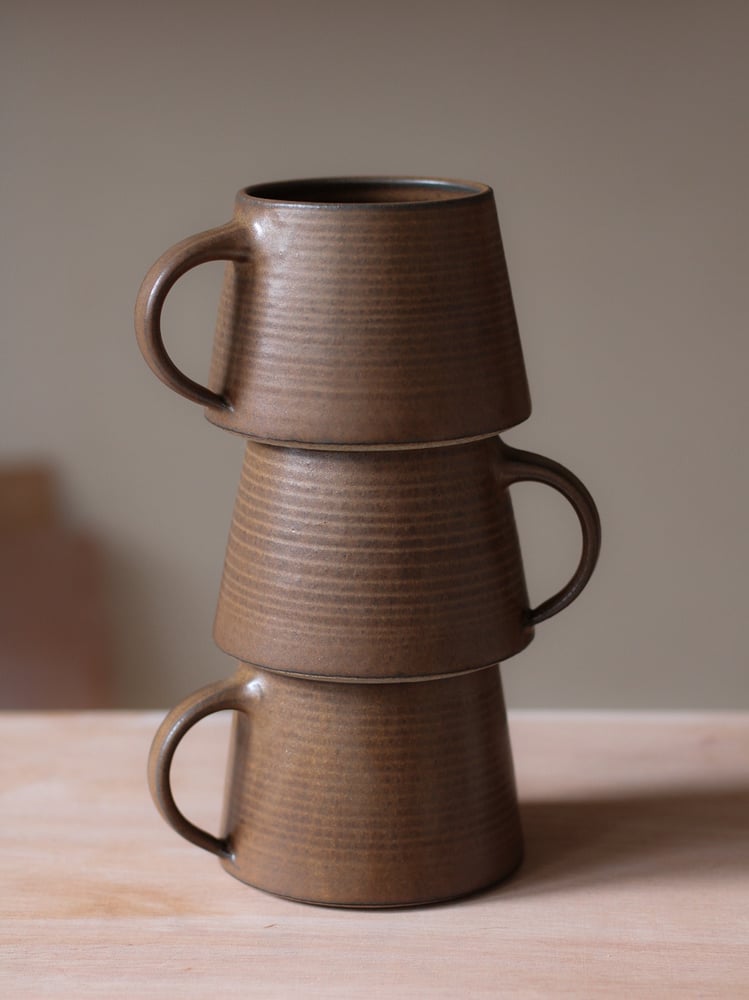 Image of short mug in textured tamba