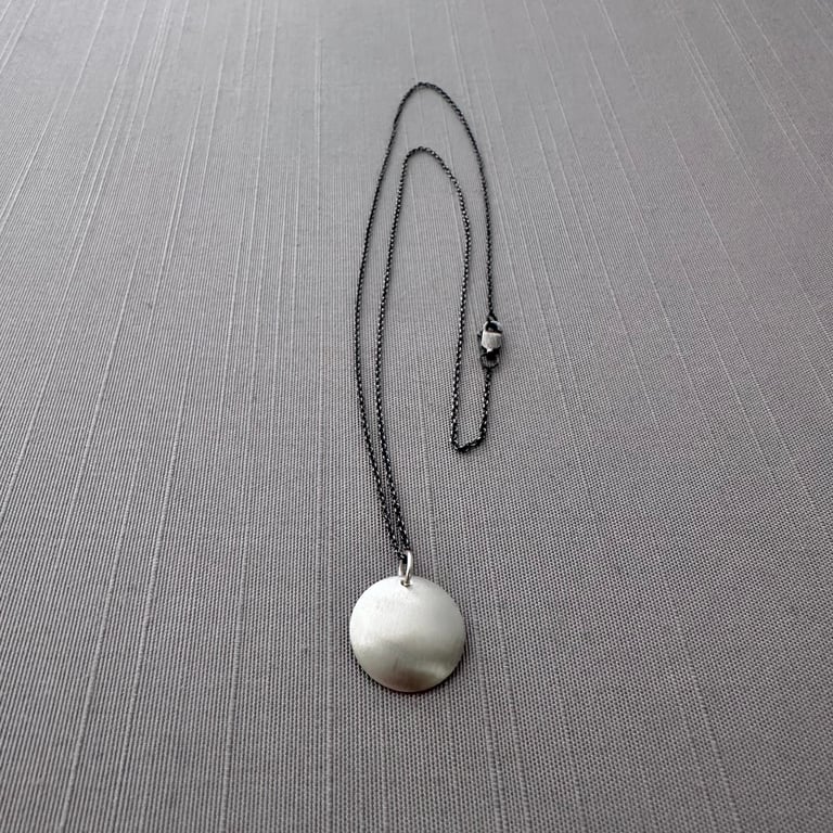 Small Sterling Silver Cat Queen Necklace Image 2