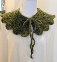 Image 2 of Detachable Crochet Ruffle Collar-Green Wool