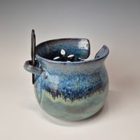 Image 6 of Discounted! Yarn Bowl for your Wool: Lichen (Green) with colored rim 01202601