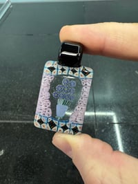 Image 2 of L pink and bullseye flower bouquet