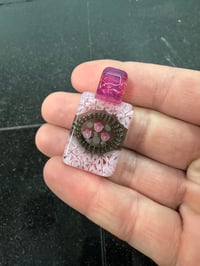 Image 2 of mini pink with three roses