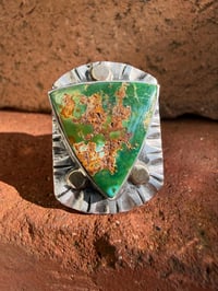 Image 1 of WL&A Handmade Sterling & 18k Gold - Natural Gem Grade Stone Mtn Turquoise Signet Ring - Size 11