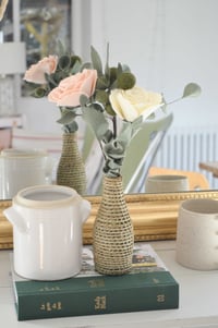 Image 1 of Bouquet de deux roses  en laine