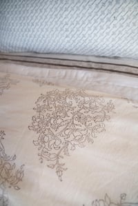 Image 3 of Paisley Flower Duvet 