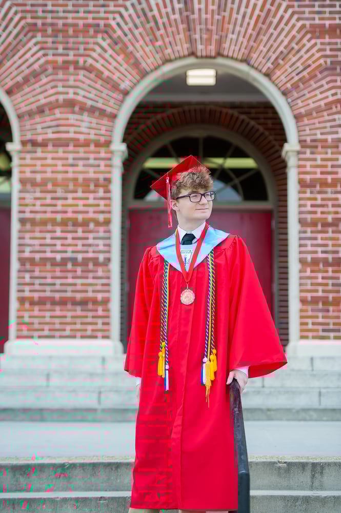 Image of  Cap and Gown Mini Sessions- April 21st Leon High School - Cap and Gown available to borrow