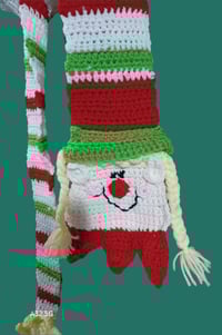 Image 2 of Elf Keyhole Scarf