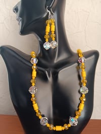 Image 4 of CLEAR SWAROVSKI AB ROCKY BEADS, MINI SWAROSKI BICONES, YELLOW HOWLITE TUBES, YELLOW CRYSTAL BEADS 