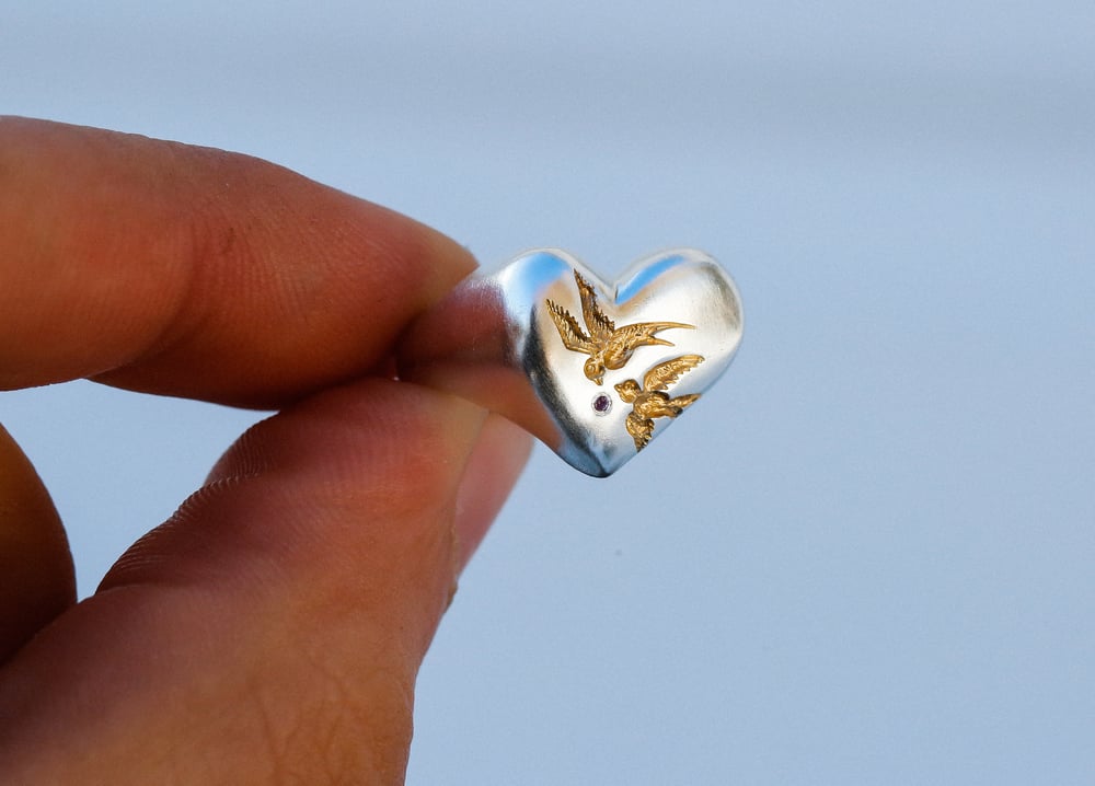 Image of Lovebird Signet 