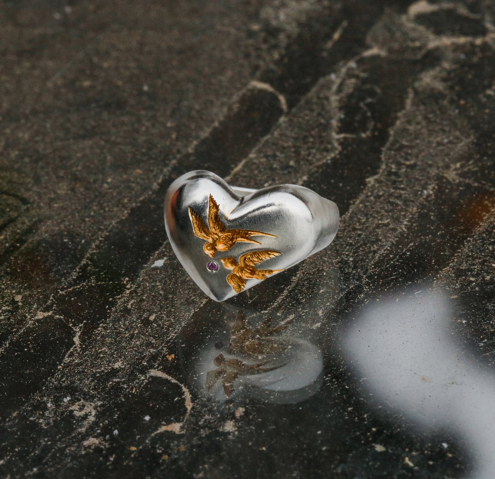 Image of Lovebird Signet 