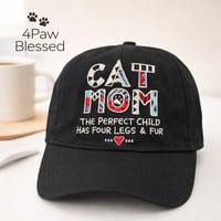 Image 1 of Gorra “Cat Mom — The Perfect Child Has Four Legs & Fur” (Negra, Ajustable)