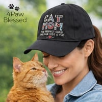 Image 3 of Gorra “Cat Mom — The Perfect Child Has Four Legs & Fur” (Negra, Ajustable)