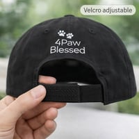 Image 4 of Gorra “Cat Mom — The Perfect Child Has Four Legs & Fur” (Negra, Ajustable)