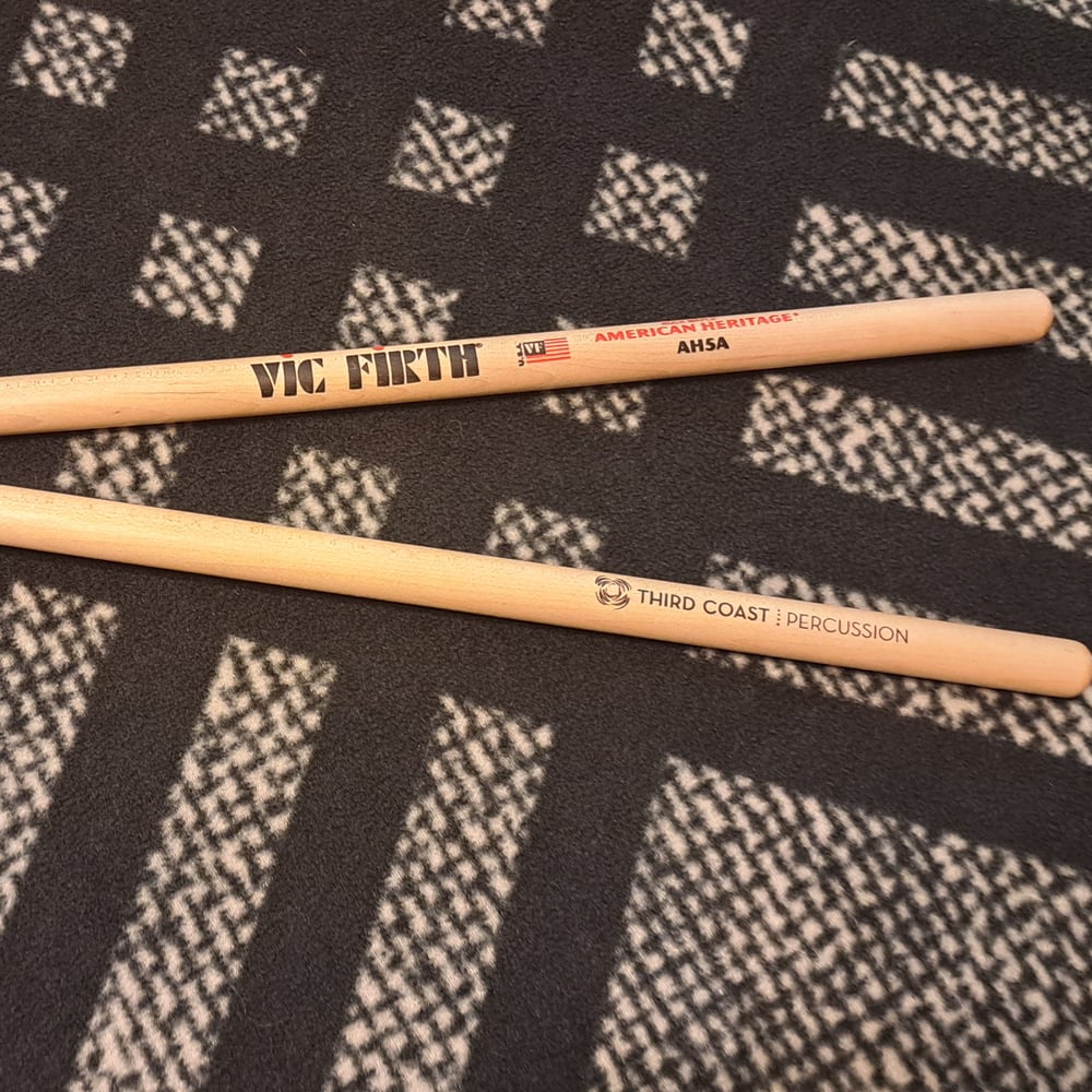 Logo Drumsticks