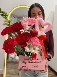 Image 1 of flowers and coffee box. 