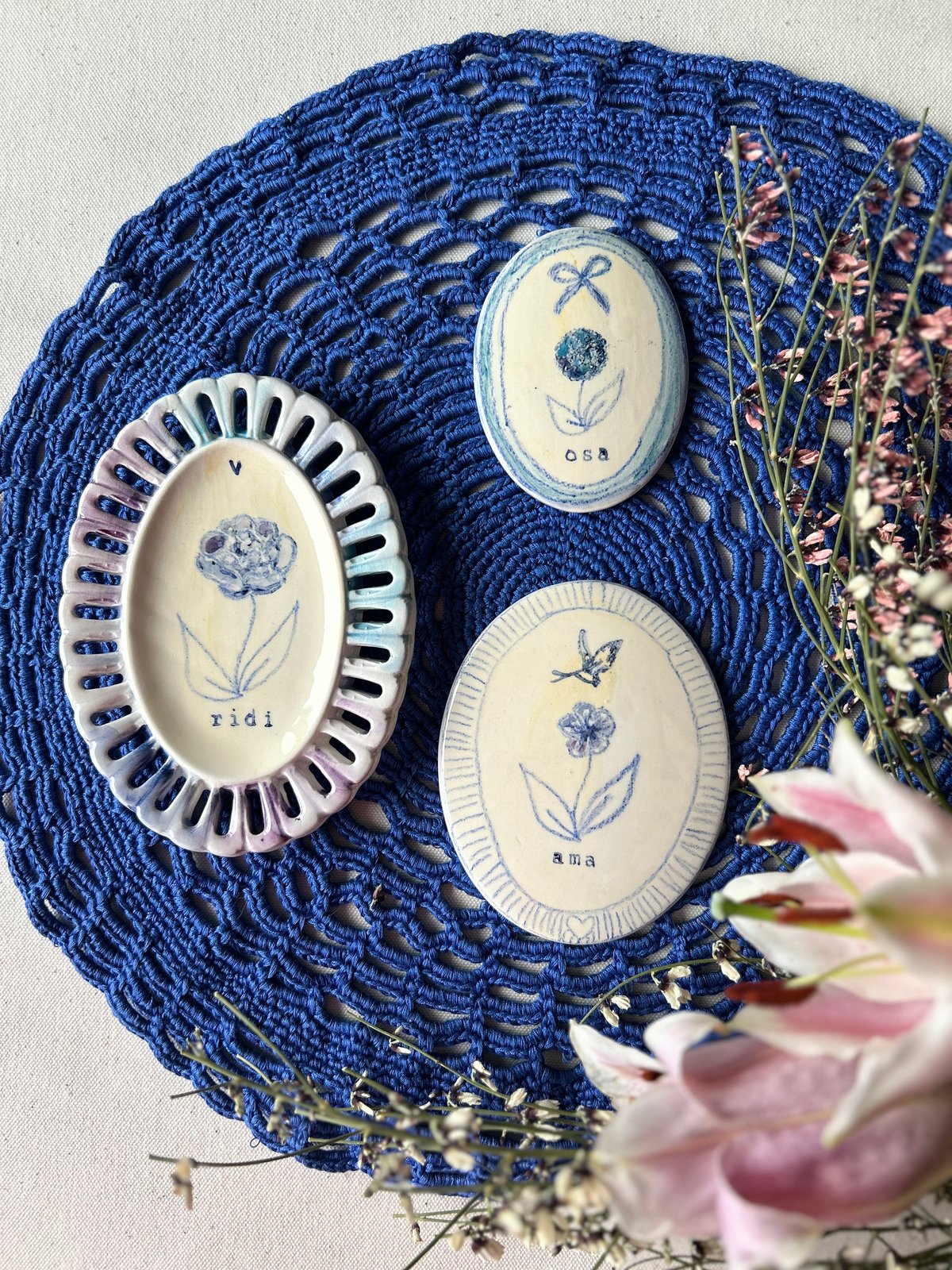 TRIS OVALINI - OSA, RIDI ,AMA