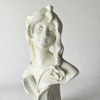Image 3 of grand buste de femme Art Nouveau en plâtre peint - sculpture décorative 1900