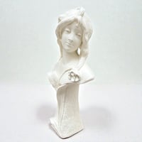 Image 4 of grand buste de femme Art Nouveau en plâtre peint - sculpture décorative 1900