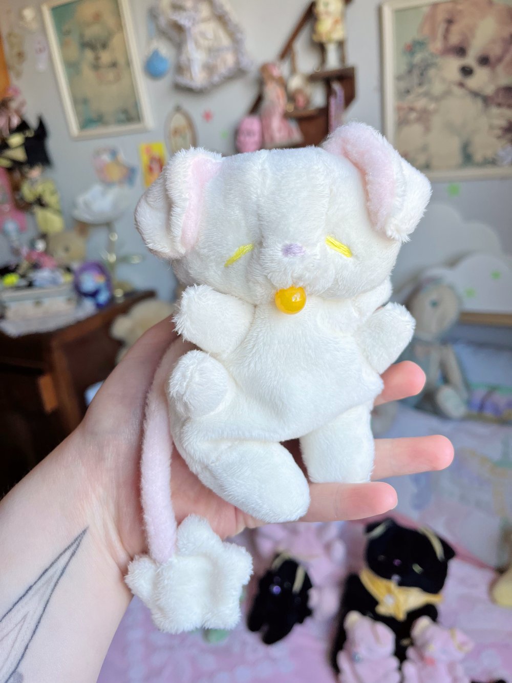 Image of Hugg-A-Me Babey! White with yellow binkie