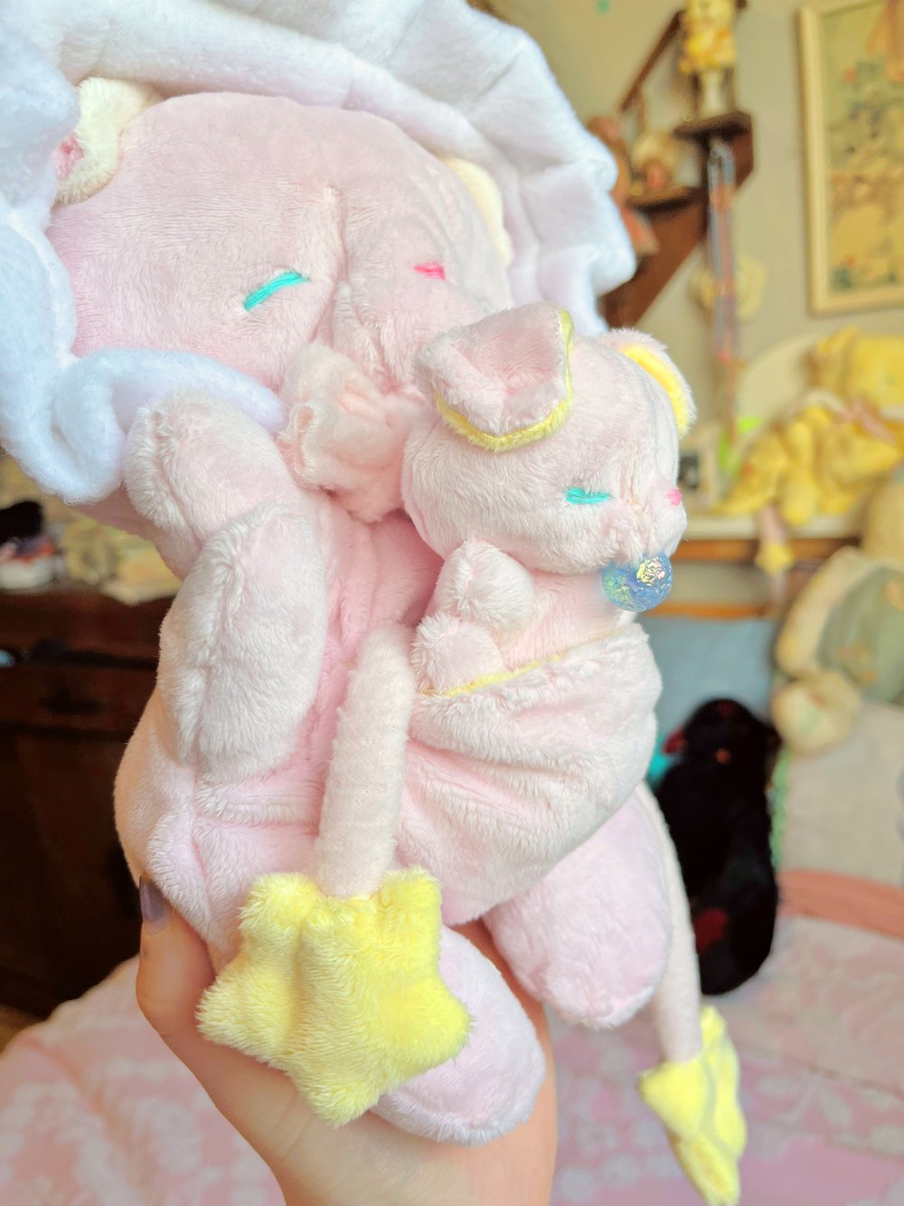 Image of Hugg-A-Me Babey! White with yellow binkie