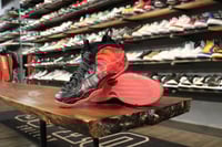 Image 1 of AIR FOAMPOSITE ONE x STRANGER THINGS "BLK/CRIMSON"