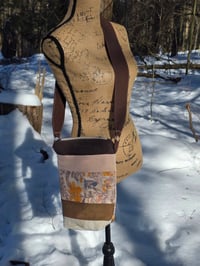 Image 2 of Linen Medium Zippered Purse in Brown Patchwork 