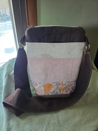 Image 3 of Linen Medium Zippered Purse in Brown Patchwork 